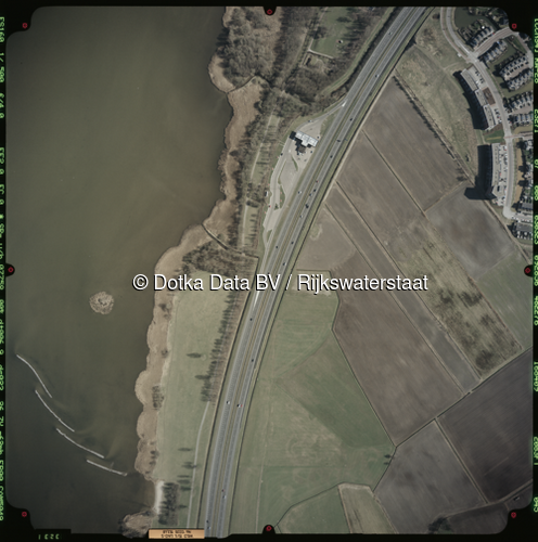 Luchtfoto Harderwijk (2003) uit de collectie Rijkswaterstaat Centrale Informatievoorziening