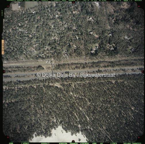 Luchtfoto Harderwijk (2003) uit de collectie Rijkswaterstaat Centrale Informatievoorziening