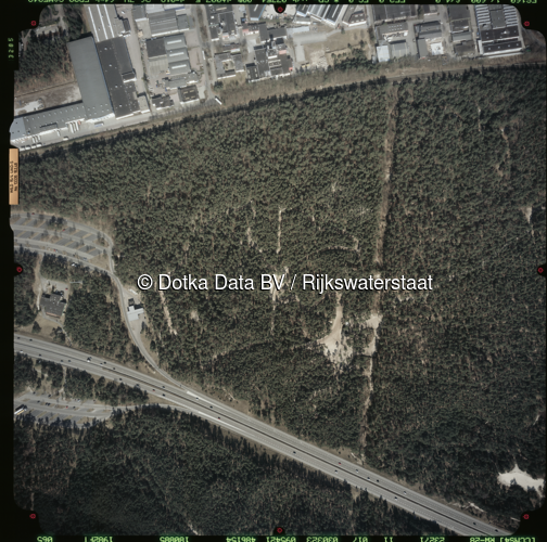 Luchtfoto Nunspeet (2003) uit de collectie Rijkswaterstaat Centrale Informatievoorziening