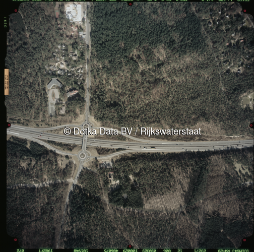 Luchtfoto Nunspeet (2003) uit de collectie Rijkswaterstaat Centrale Informatievoorziening