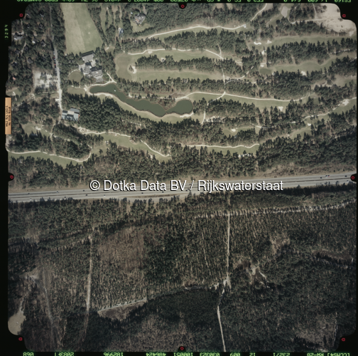 Luchtfoto Nunspeet (2003) uit de collectie Rijkswaterstaat Centrale Informatievoorziening