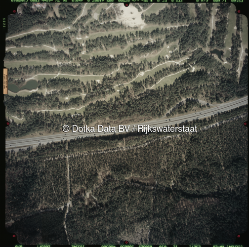 Luchtfoto Nunspeet (2003) uit de collectie Rijkswaterstaat Centrale Informatievoorziening