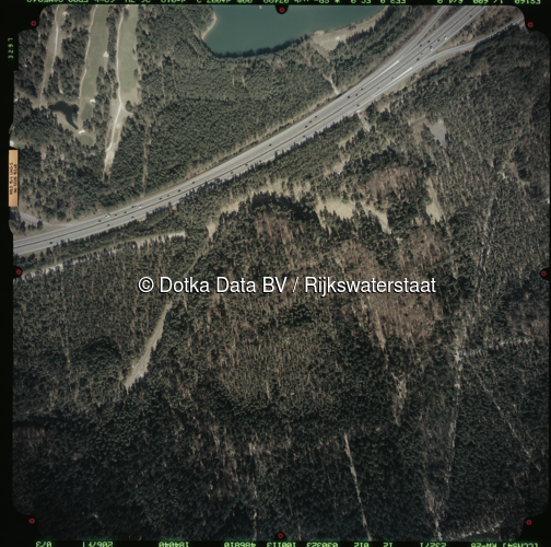 Luchtfoto Nunspeet (2003) uit de collectie Rijkswaterstaat Centrale Informatievoorziening