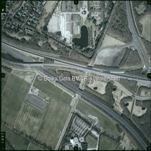 Luchtfoto Assen (2003) uit de collectie Rijkswaterstaat Centrale Informatievoorziening
