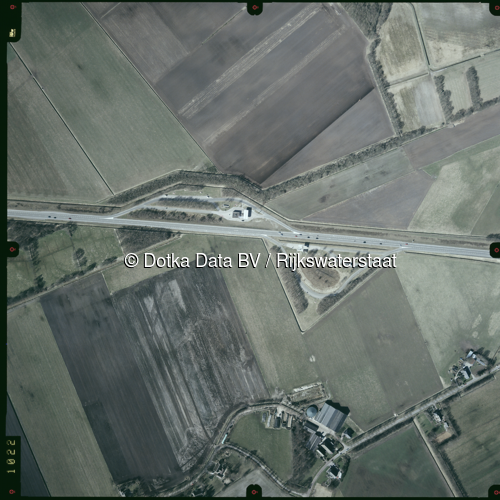 Luchtfoto Eldersloo (2003) uit de collectie Rijkswaterstaat Centrale Informatievoorziening