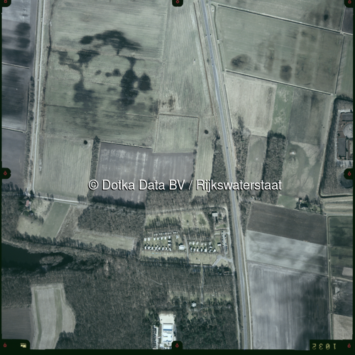 Luchtfoto Gieten (2003) uit de collectie Rijkswaterstaat Centrale Informatievoorziening