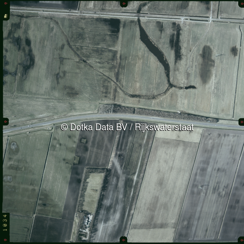 Luchtfoto Gieten (2003) uit de collectie Rijkswaterstaat Centrale Informatievoorziening