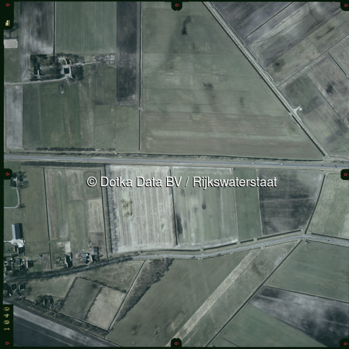Luchtfoto Gieten (2003) uit de collectie Rijkswaterstaat Centrale Informatievoorziening