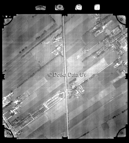 Luchtfoto Rhenen (1981) uit de collectie Stichting Bodemsanering NS (SBNS)