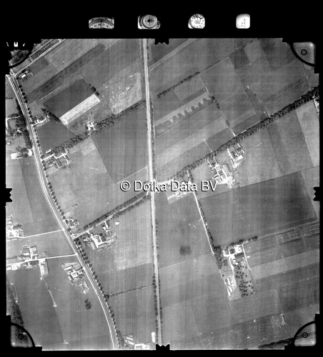 Luchtfoto Rhenen (1981) uit de collectie Stichting Bodemsanering NS (SBNS)
