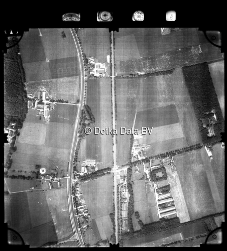 Luchtfoto Rhenen (1981) uit de collectie Stichting Bodemsanering NS (SBNS)