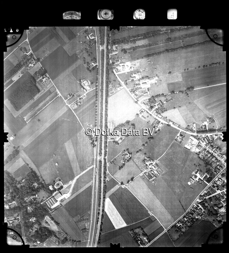 Luchtfoto Rhenen (1981) uit de collectie Stichting Bodemsanering NS (SBNS)