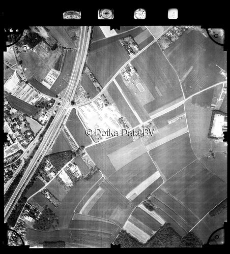 Luchtfoto Rhenen (1981) uit de collectie Stichting Bodemsanering NS (SBNS)