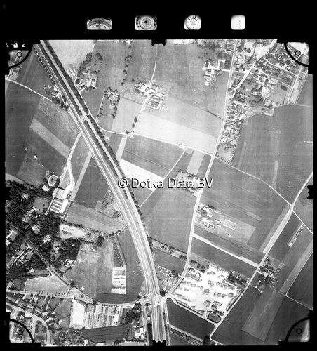 Luchtfoto Rhenen (1981) uit de collectie Stichting Bodemsanering NS (SBNS)