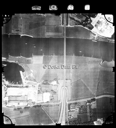 Luchtfoto Lienden (1981) uit de collectie Stichting Bodemsanering NS (SBNS)