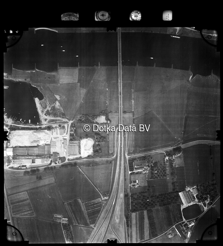 Luchtfoto Lienden (1981) uit de collectie Stichting Bodemsanering NS (SBNS)