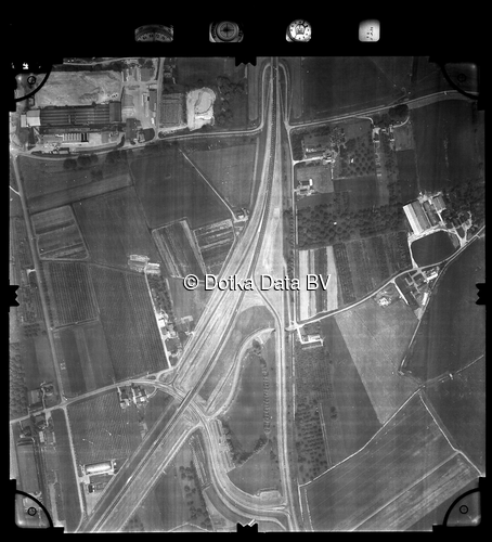 Luchtfoto Lienden (1981) uit de collectie Stichting Bodemsanering NS (SBNS)