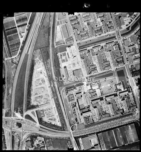 Luchtfoto Rotterdam (1973) uit de collectie Stichting Bodemsanering NS (SBNS)