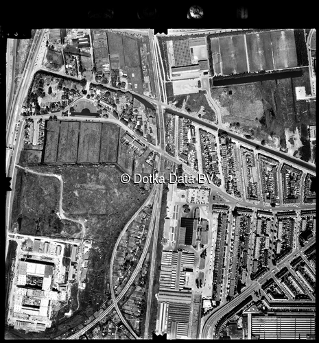 Luchtfoto Rotterdam (1973) uit de collectie Stichting Bodemsanering NS (SBNS)