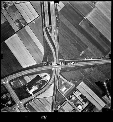 Luchtfoto Rotterdam (1973) uit de collectie Stichting Bodemsanering NS (SBNS)