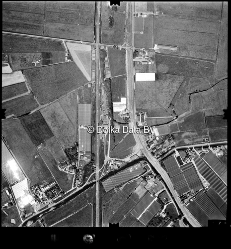Luchtfoto Pijnacker (1973) uit de collectie Stichting Bodemsanering NS (SBNS)