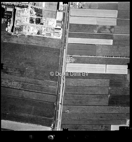 Luchtfoto Pijnacker (1973) uit de collectie Stichting Bodemsanering NS (SBNS)