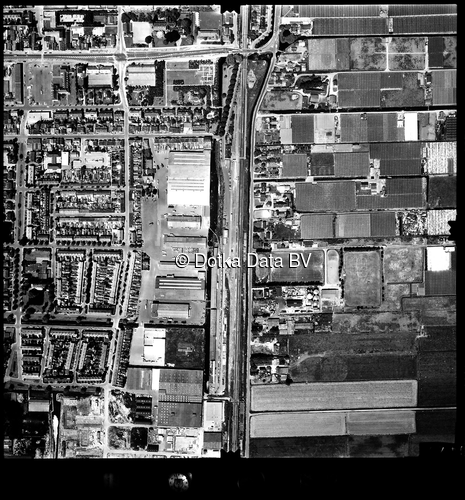 Luchtfoto Pijnacker (1973) uit de collectie Stichting Bodemsanering NS (SBNS)