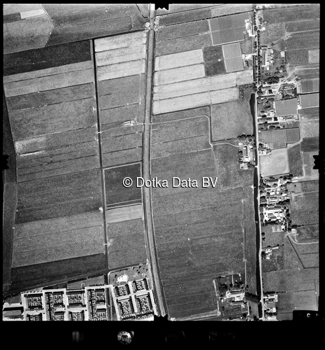 Luchtfoto Pijnacker (1973) uit de collectie Stichting Bodemsanering NS (SBNS)