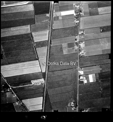 Luchtfoto Nootdorp (1973) uit de collectie Stichting Bodemsanering NS (SBNS)