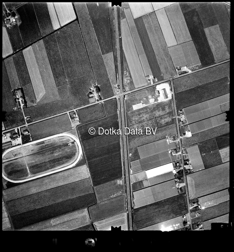 Luchtfoto Nootdorp (1973) uit de collectie Stichting Bodemsanering NS (SBNS)