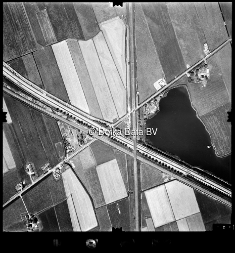 Luchtfoto 's-Gravenhage (1973) uit de collectie Stichting Bodemsanering NS (SBNS)