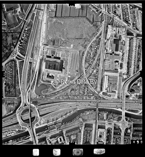 Luchtfoto Rotterdam (1977) uit de collectie Stichting Bodemsanering NS (SBNS)