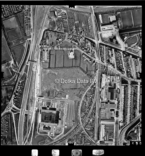Luchtfoto Rotterdam (1977) uit de collectie Stichting Bodemsanering NS (SBNS)