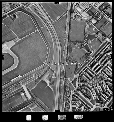 Luchtfoto Rotterdam (1977) uit de collectie Stichting Bodemsanering NS (SBNS)