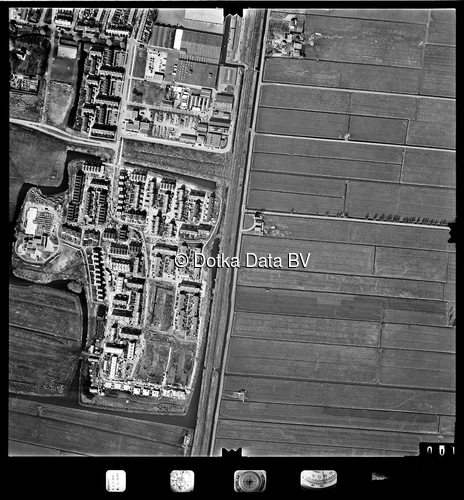 Luchtfoto Pijnacker (1977) uit de collectie Stichting Bodemsanering NS (SBNS)