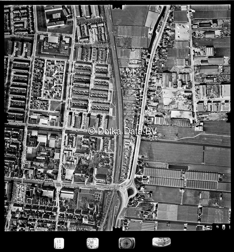 Luchtfoto Pijnacker (1977) uit de collectie Stichting Bodemsanering NS (SBNS)