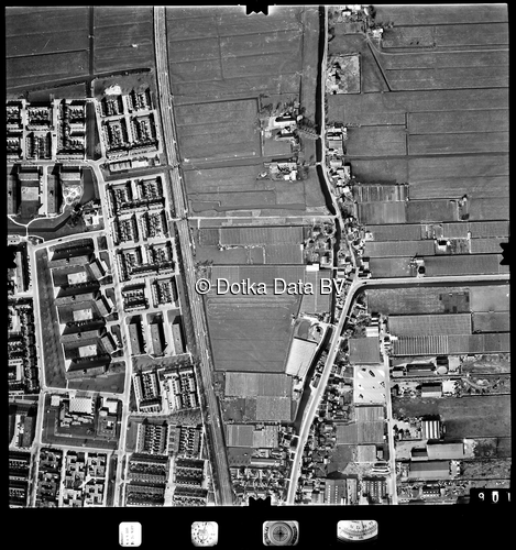 Luchtfoto Pijnacker (1977) uit de collectie Stichting Bodemsanering NS (SBNS)