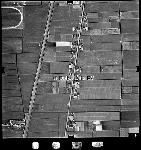 Luchtfoto Nootdorp (1977) uit de collectie Stichting Bodemsanering NS (SBNS)