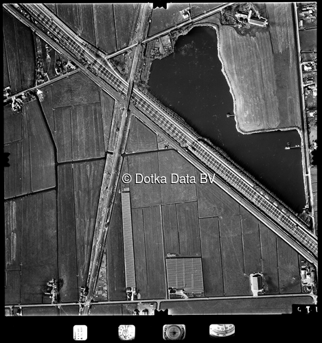 Luchtfoto Nootdorp (1977) uit de collectie Stichting Bodemsanering NS (SBNS)