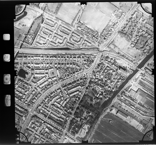 Luchtfoto Voorburg uit de collectie Stichting Bodemsanering NS (SBNS)