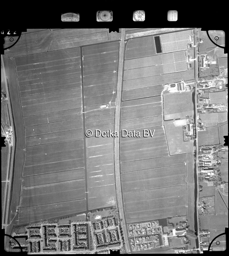 Luchtfoto Pijnacker uit de collectie Stichting Bodemsanering NS (SBNS)