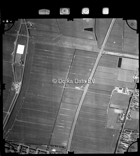 Luchtfoto Pijnacker uit de collectie Stichting Bodemsanering NS (SBNS)