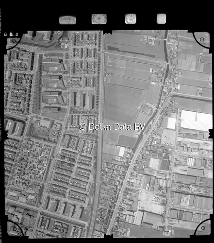 Luchtfoto Pijnacker uit de collectie Stichting Bodemsanering NS (SBNS)