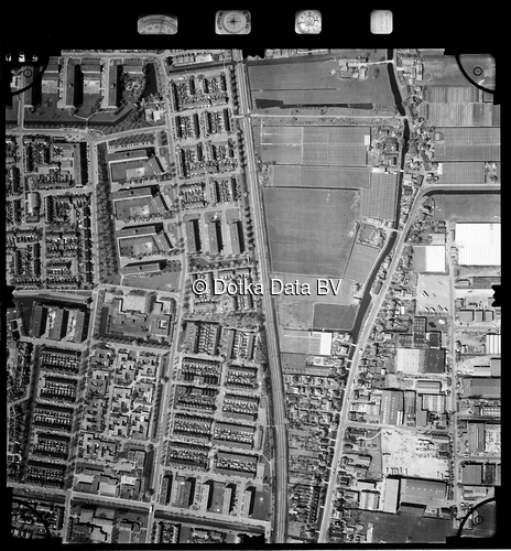 Luchtfoto Pijnacker uit de collectie Stichting Bodemsanering NS (SBNS)