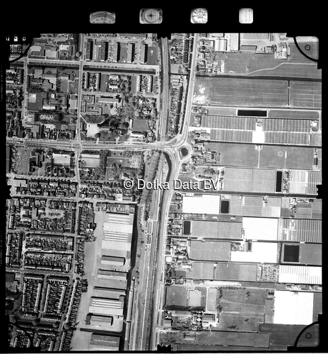 Luchtfoto Pijnacker uit de collectie Stichting Bodemsanering NS (SBNS)