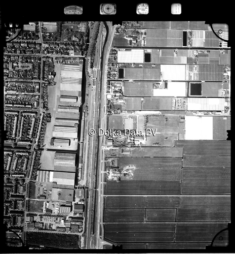 Luchtfoto Pijnacker uit de collectie Stichting Bodemsanering NS (SBNS)