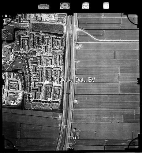 Luchtfoto Pijnacker uit de collectie Stichting Bodemsanering NS (SBNS)