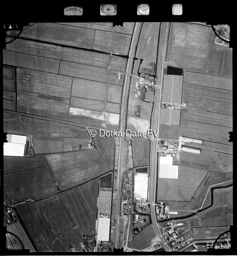 Luchtfoto Pijnacker uit de collectie Stichting Bodemsanering NS (SBNS)